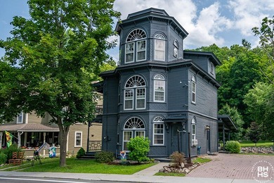 (private lake, pond, creek) Home For Sale in Keene New York