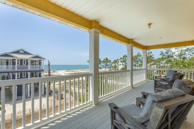 Discover the best of coastal living in Holiday House, this - photo 2