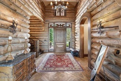 Welcome to one of the most iconic estates in Wolf Creek Ranch - photo 10