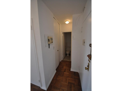 Opportunity Knocks! Sought after Garth Essex---Walk to Scarsdale - photo 14
