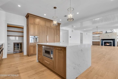 Spectacularly designed 5/6 bedroom, 6 bath bayfront home is - photo 15