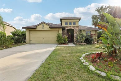 Lake Tohopekaliga Home For Sale in Kissimmee Florida