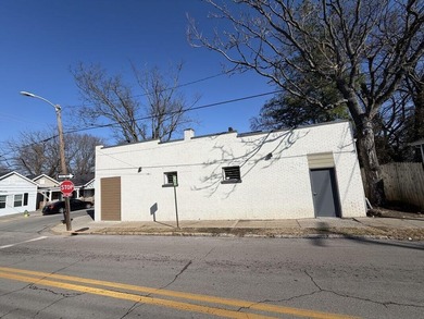 Retail | 1,078 SqFt Marketing description Commercial Property