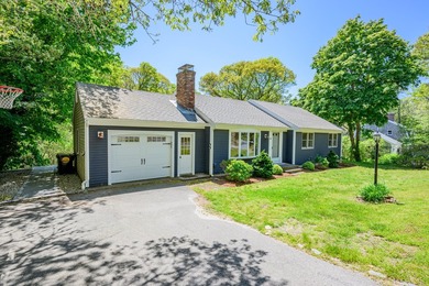 Enjoy effortless Cape Cod living in this updated coastal retreat - photo 1
