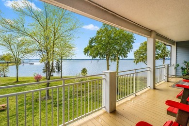 Enjoy deep-water lakefront living in this well-maintained - photo 1