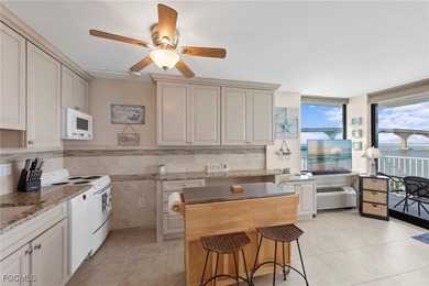 This is stunning 1st floor corner condo has an absolutely - photo 4