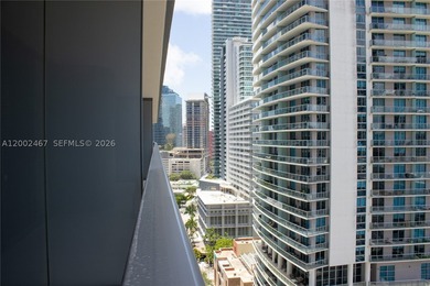Experience luxury living in this beautifully finished unit - photo 10