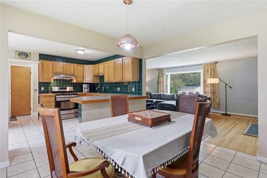 Welcome to effortless living in East Irondequoit, just moments - photo 11