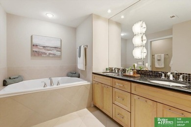 Don't miss this corner unit condo in The Paxton, a landmark - photo 11
