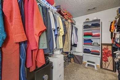 If looking for an exceptional real estate opportunity in Country - photo 19