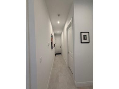 Better than new and vacant! Lightly lived in (approx. 8 months) - photo 28