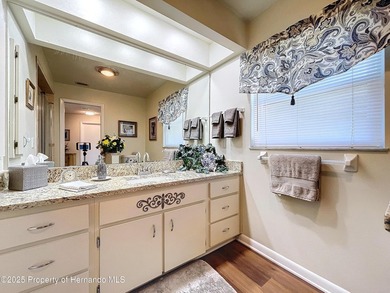Pristine, remodeled, upgraded 4/2.5/2+ on fenced .34 acre lot - photo 31
