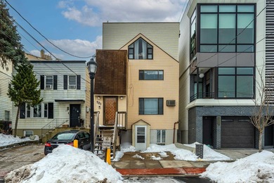 Hudson River Home For Sale in Union City New Jersey