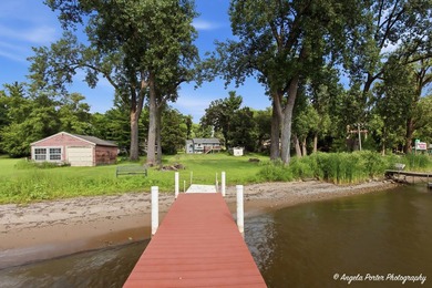Vacation Every Day on the Fox River - Updated Home w/ Private - photo 31