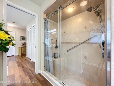 Pristine, remodeled, upgraded 4/2.5/2+ on fenced .34 acre lot - photo 33