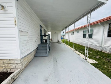 Welcome to your piece of paradise in the highly sought-after - photo 3