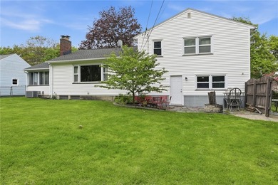 Welcome to effortless living in East Irondequoit, just moments - photo 35
