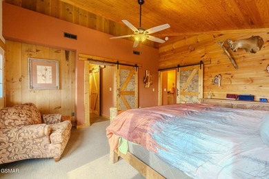 + 2 BONUS ROOMS!!!! A truly rare Wears Valley mountain retreat - photo 39