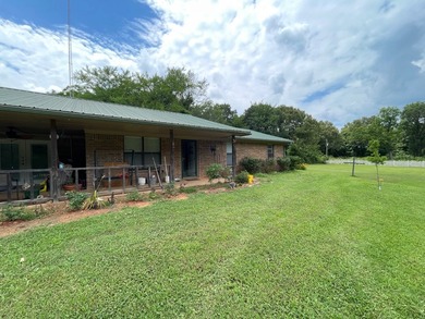 Welcome to your private country estate, where peaceful rural - photo 2