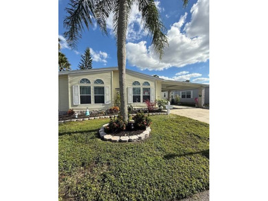 (private lake, pond, creek) Home For Sale in Auburndale Florida