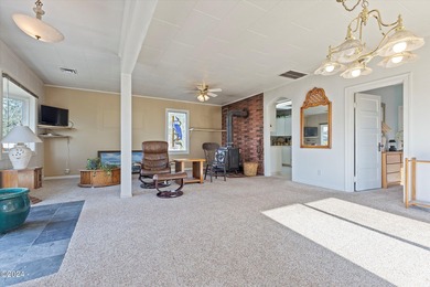 LAKEFRONT COASTAL RETREAT! Enjoy Approximately 90 feet of - photo 7
