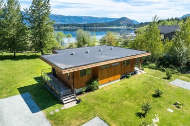 Lake Home For Sale in Honeymoon Bay, 