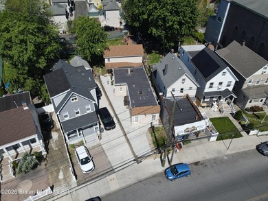 Welcome to this spacious and uniquely designed single-family - photo 2