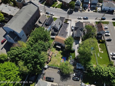 Welcome to this spacious and uniquely designed single-family - photo 4
