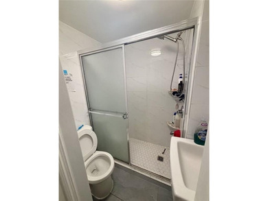 Attached 2-family home situated on a 20x100 lot with a building - photo 7