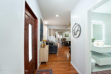 Welcome to this spacious and uniquely designed single-family - photo 9