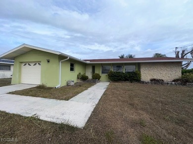 Caloosahatchee River Home For Sale in Cape Coral Florida