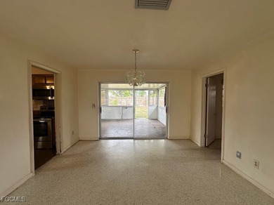 Welcome to 1727 Cornwallis Pkwy, a classic SE Cape Coral home