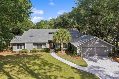 (private lake, pond, coastal) Home Sale Pending in Hilton Head Island South Carolina
