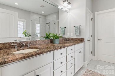 This exquisitely maintained all-brick custom residence offers - photo 19
