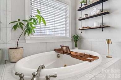 This exquisitely maintained all-brick custom residence offers - photo 21