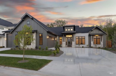 Home Sale Pending in Eagle Idaho