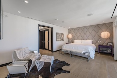 Occupying the top three levels of Las Olas River House - photo 21