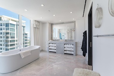 Occupying the top three levels of Las Olas River House - photo 22