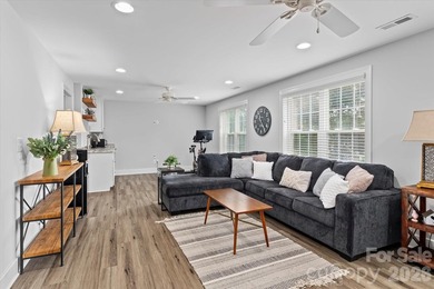 This exquisitely maintained all-brick custom residence offers - photo 32