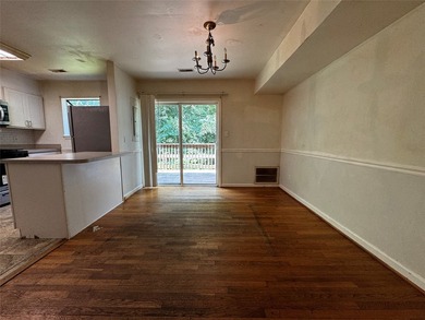 Three-bedroom townhome in the City of Williamsburg featuring - photo 5