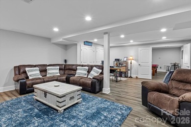 This exquisitely maintained all-brick custom residence offers - photo 37