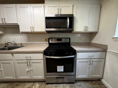 Three-bedroom townhome in the City of Williamsburg featuring - photo 7