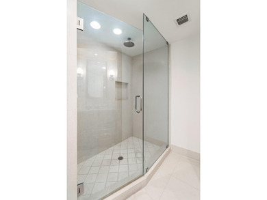 Welcome to the beautiful and exclusive North Tower Residence at - photo 38