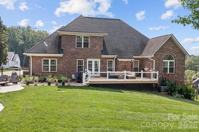This exquisitely maintained all-brick custom residence offers - photo 39