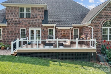 This exquisitely maintained all-brick custom residence offers - photo 44