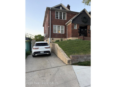 RARE OPPORTUNITY TO OWN A DETACHED 4 FAMILY IN STATEN ISLAND - photo 2