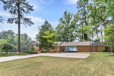 Tucked away on this gorgeous waterfront setting that sits on - photo 4