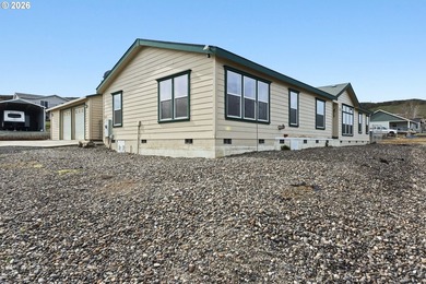 Lake Home For Sale in Arlington, Oregon