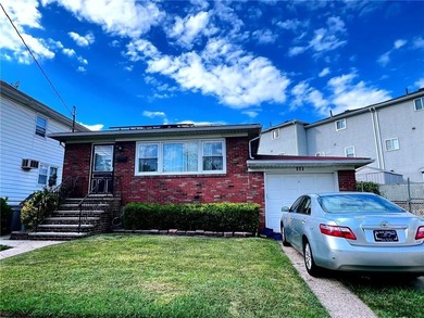 Welcome to this beautifully maintained single-family detached - photo 4
