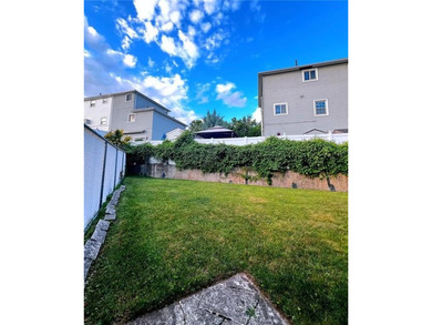Welcome to this beautifully maintained single-family detached - photo 6